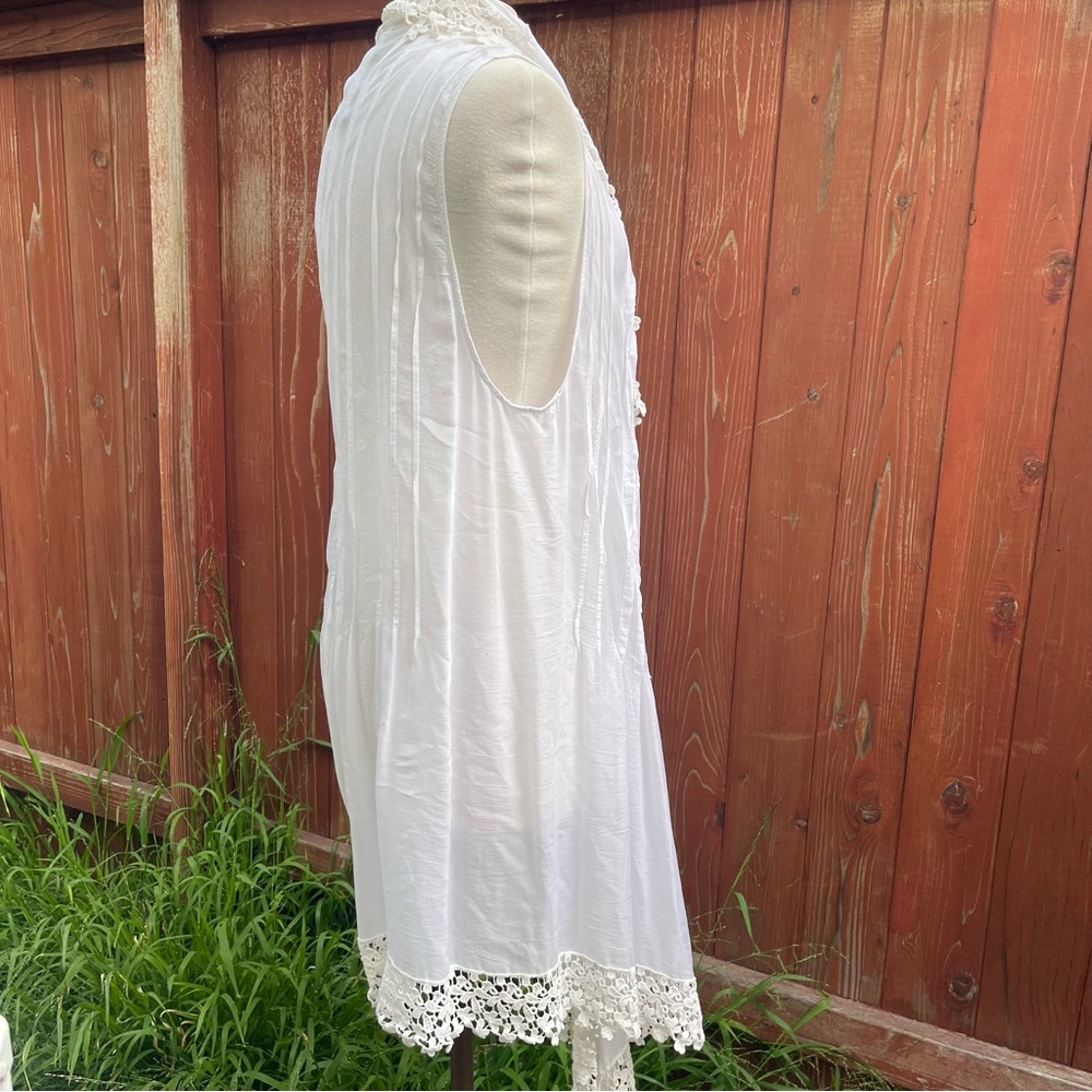 Vintage Johnny Was White Sleeveless tunic vest top with Lace Trim - Picture 9 of 16